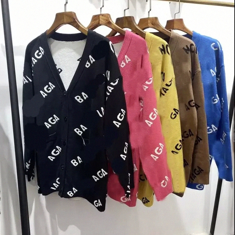 Parisian Designer Mens Sweaters Bb Cardigan Classic Cola Wave Letter Full Print Knitted Sweater Ba Women Pullover Top Dress V-Neck, Extra shipping cost
Parisian Designer Mens Sweaters Bb Cardigan Classic Cola Wave Letter Full Print Knitted Sweater Ba Women Pullover Top Dress V-Neck, Extra shipping cost