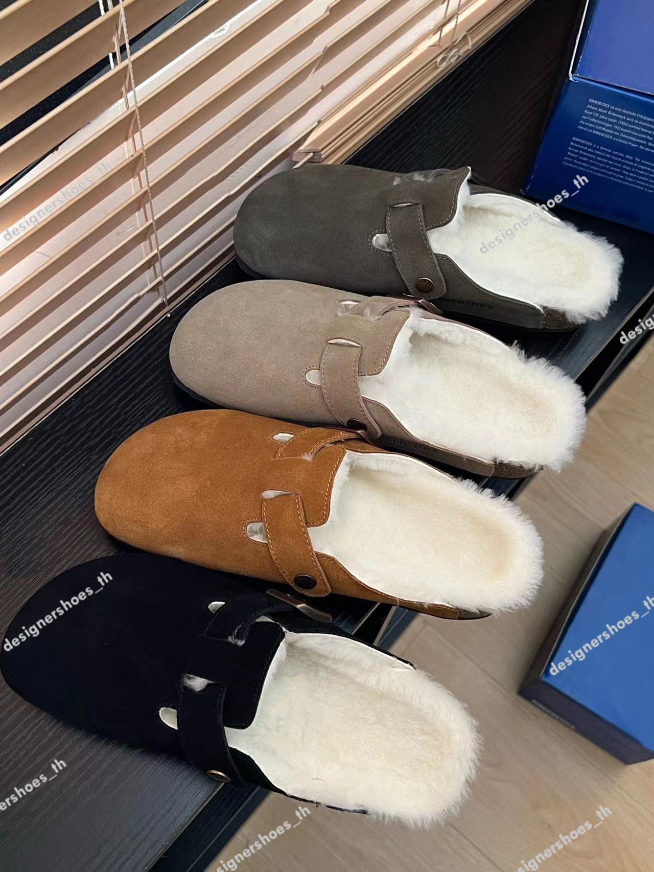 Designer Slipper Winter Wool Fur Cork Slippers Faux Cow Suede Mule Clogs Slippers Long Plush Warm Indoor Soft Buckle Slides Footwear
Designer Slipper Winter Wool Fur Cork Slippers Faux Cow Suede Mule Clogs Slippers Long Plush Warm Indoor Soft Buckle Slides Footwear