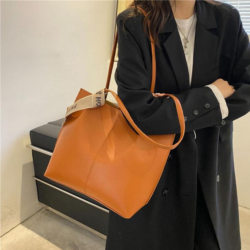 Evening Bags YIXIAO Autumn Women's Leather Shoulder Bag Simple Handbags For Female Casual Big Tote Vintage Ladies Trend High Capacity, Khaki
Evening Bags YIXIAO Autumn Women's Leather Shoulder Bag Simple Handbags For Female Casual Big Tote Vintage Ladies Trend High Capacity, Khaki