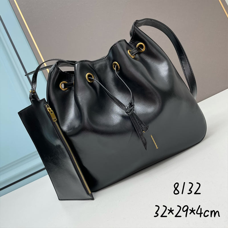 Black Drawstring Crossbody Bag Women Large Handbags Purse Fashion Letters Real Leather Bronze Hardware Interior Zip Pocket Removable Zipper Pouch
Black Drawstring Crossbody Bag Women Large Handbags Purse Fashion Letters Real Leather Bronze Hardware Interior Zip Pocket Removable Zipper Pouch