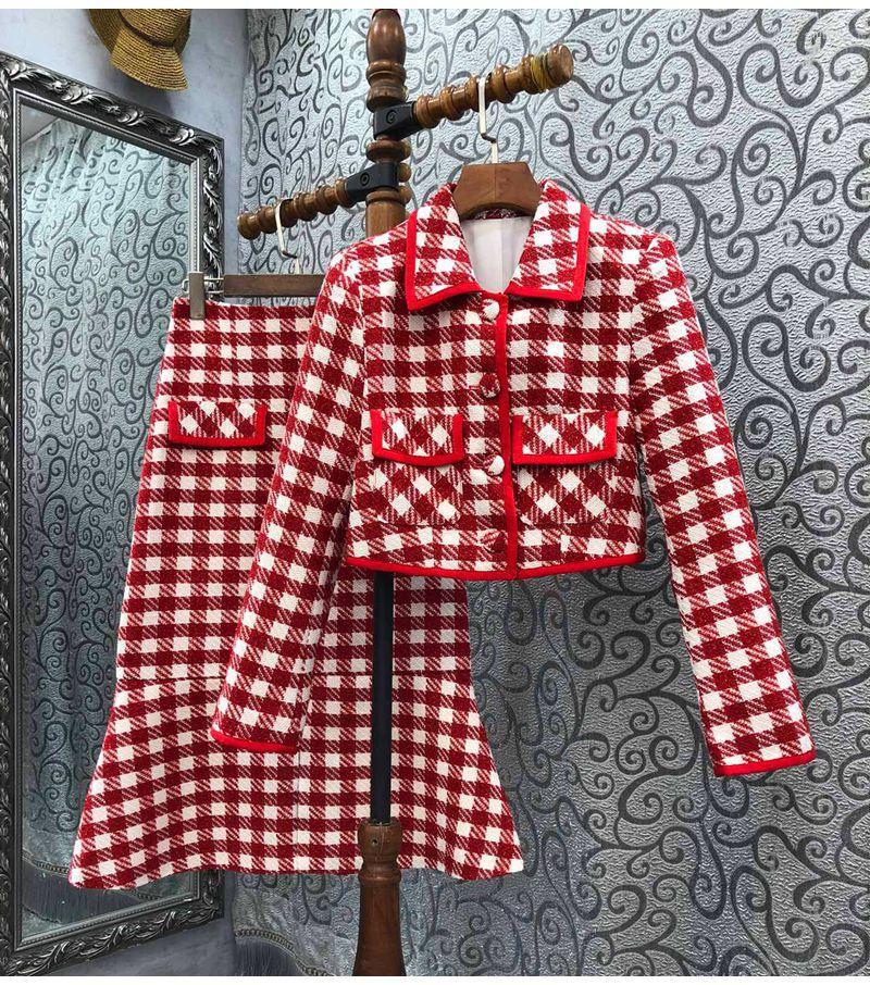 Work Dresses Top Quality Women' Set 2022 Autumn Winter Long Skirt Ladies Vintage Prints Sleeve Tops Coat Midi Mermaid Sets, Black
Work Dresses Top Quality Women' Set 2022 Autumn Winter Long Skirt Ladies Vintage Prints Sleeve Tops Coat Midi Mermaid Sets, Black