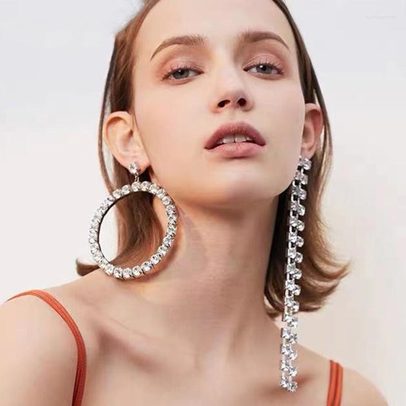 Dangle Earrings European And American Fashion Diamond Round Exaggerated Shiny Asymmetrical For Women Versatile Sexy
Dangle Earrings European And American Fashion Diamond Round Exaggerated Shiny Asymmetrical For Women Versatile Sexy