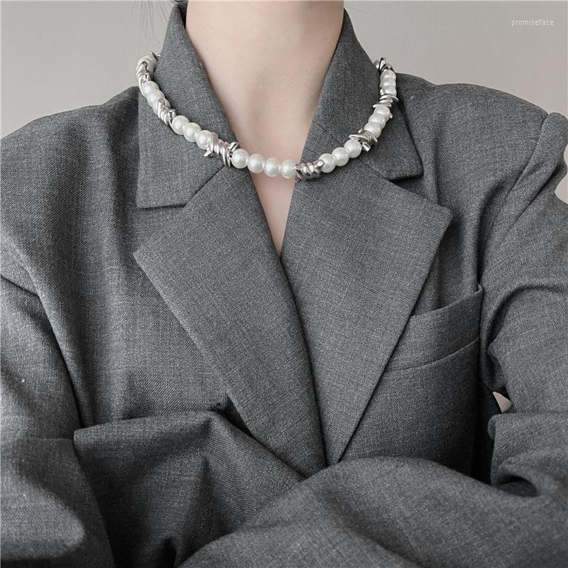 Choker Punk Hip Hop Thorns Pearl Beads Chains Short Necklaces Minimalist Dancing Necklace For Women European Fashion Jewelry
Choker Punk Hip Hop Thorns Pearl Beads Chains Short Necklaces Minimalist Dancing Necklace For Women European Fashion Jewelry