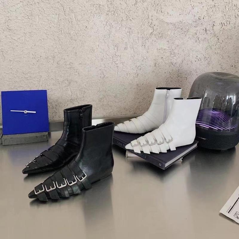 Boots Fashion Women Ankle Pointed Toe Belt Buckle Black/White Side Zipper 2022 Arrivals Elegant Sexy Party Pumps 35-39
Boots Fashion Women Ankle Pointed Toe Belt Buckle Black/White Side Zipper 2022 Arrivals Elegant Sexy Party Pumps 35-39