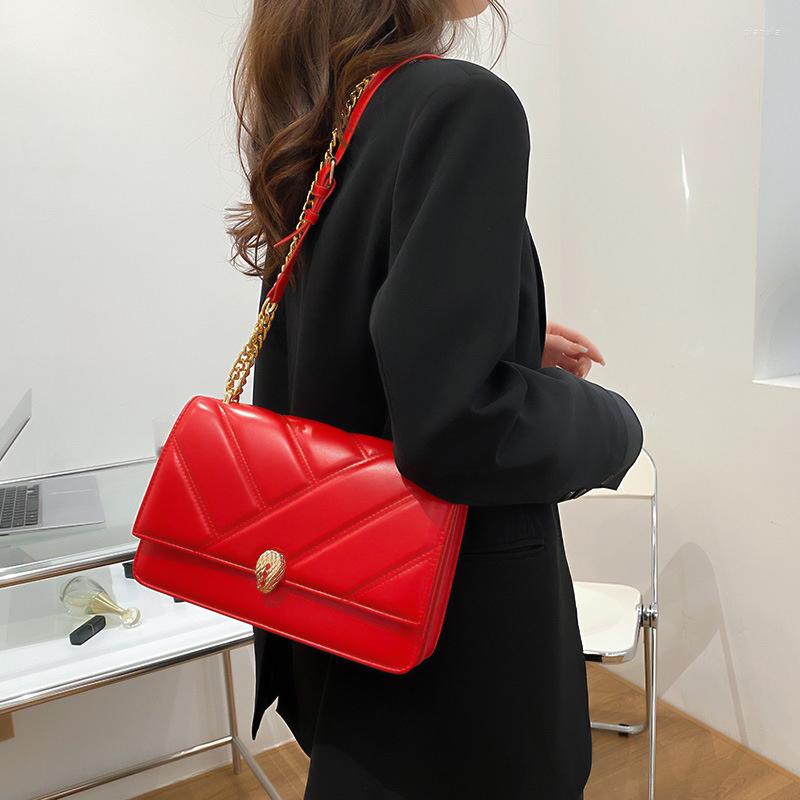 Evening Bags Luxury Designer Women Bag Ladies Hand Female Handbags 2022 Fashion Shoulder Messenger Chain Bolsa Feminina BM15, Black trumpet
Evening Bags Luxury Designer Women Bag Ladies Hand Female Handbags 2022 Fashion Shoulder Messenger Chain Bolsa Feminina BM15, Black trumpet
