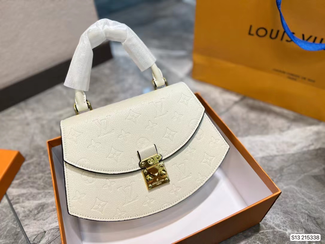 Louis Vuitton LV 2022 The Tote Bag Quality Women Luxury Designer Bags Canvas Practical Large Capacity Plain Handbags Coin Purse Square Wallets C07
Louis Vuitton LV 2022 The Tote Bag Quality Women Luxury Designer Bags Canvas Practical Large Capacity Plain Handbags Coin Purse Square Wallets C07
