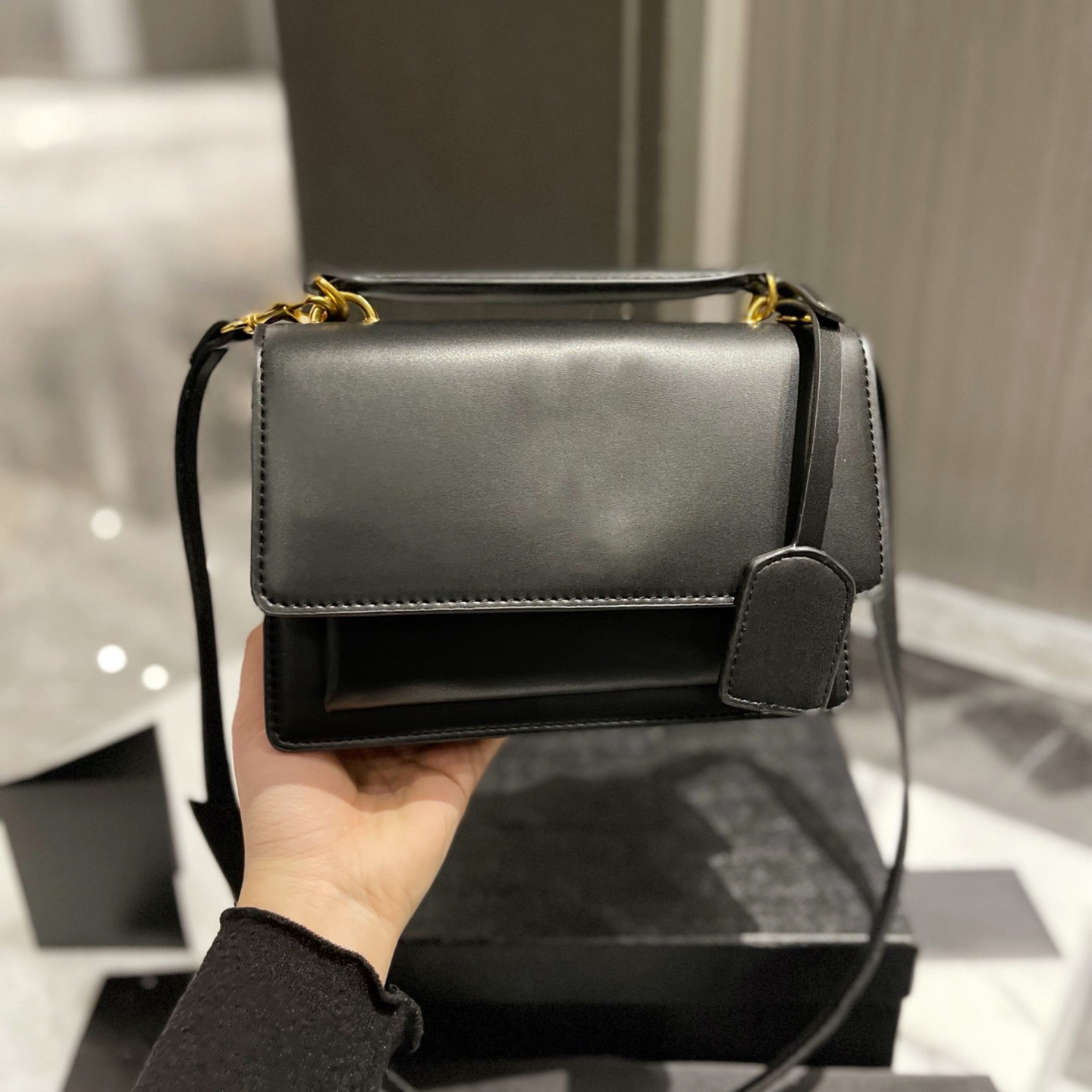 Classic Black Bag Designer Women Handbags Fashion Brand Sunset Handbag Luxury Chain Crossbody Bags
Classic Black Bag Designer Women Handbags Fashion Brand Sunset Handbag Luxury Chain Crossbody Bags