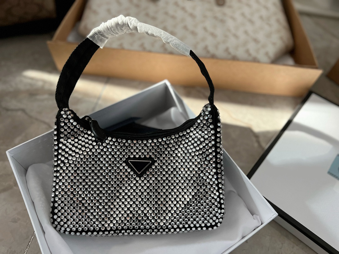 Pravda Prade Prads Luxury Designer Fashion bags womens cross body canvas shoulder lady chains purses Composite Chest Tote messenger hobo high quality HWBX, Black
Pravda Prade Prads Luxury Designer Fashion bags womens cross body canvas shoulder lady chains purses Composite Chest Tote messenger hobo high quality HWBX, Black