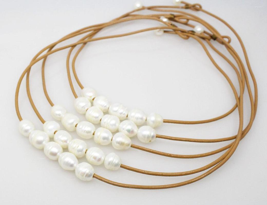 Choker 5Strand 10mmX12mm White Drop Pearl 5beads Brown Leather Necklace 17.5inches
Choker 5Strand 10mmX12mm White Drop Pearl 5beads Brown Leather Necklace 17.5inches
