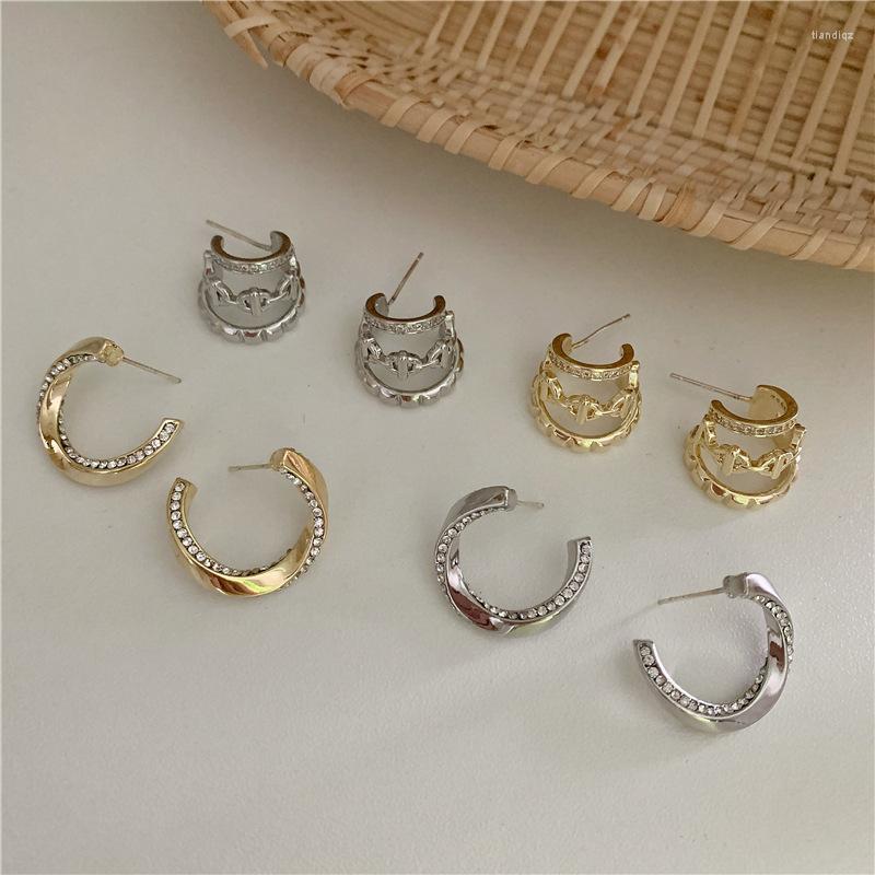 Hoop Earrings 2022 Vintage Crystal Irregular Twisted For Women C Shape Metal Earring Punk Jewelry Hiphop Female Brincos
Hoop Earrings 2022 Vintage Crystal Irregular Twisted For Women C Shape Metal Earring Punk Jewelry Hiphop Female Brincos