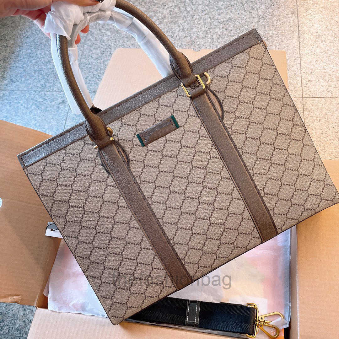 Casual Briefcase Men Briefcase Designer Handbag Two Letter Print Shoulder Bag Large Capacity Document, Chooes color
Casual Briefcase Men Briefcase Designer Handbag Two Letter Print Shoulder Bag Large Capacity Document, Chooes color