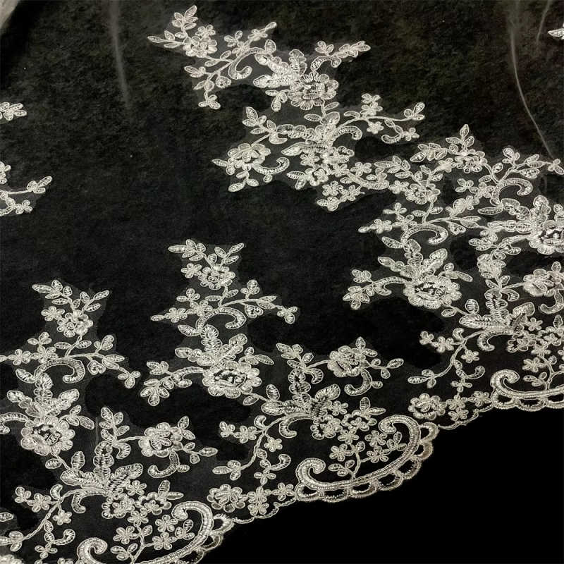 New pattern Cathedral Length Bridal Veil Lace Veil Wide Veil 1 Layer Wedding Veil Metal Comb Real Photo