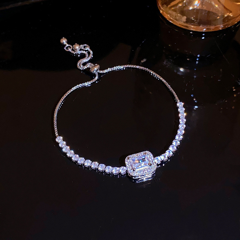 Real Gold Plated Four-Leaf Clover Zircon Buckle Fashion Light Elegant High-End Sense Bracelet Personality Trendy Hand Jewelry - view 8
