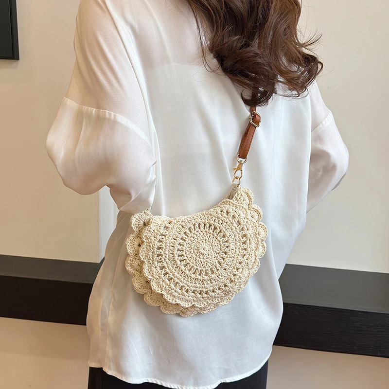 Vintage Woven Handbag Vacation Round Summer Beach Bag Fashion Crossbody Bag Ladies Messenger Bags250901