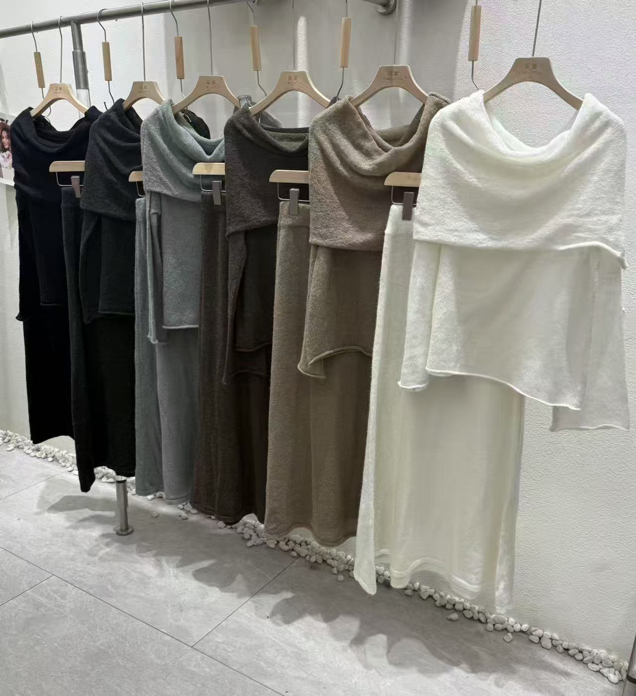 PD85 style square neck short sleeve dress