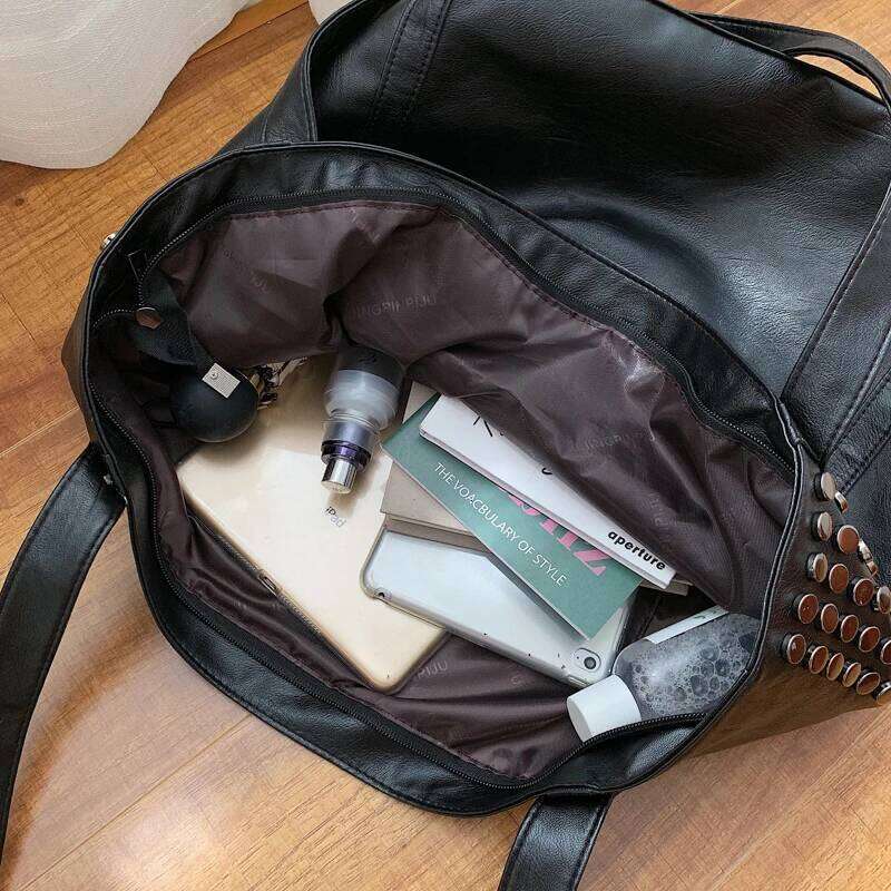 New Arrival Fashion Women's Korean Version Of The Artificial Leather Rivet Chain Foldable Shoulder Messenger Bag Large