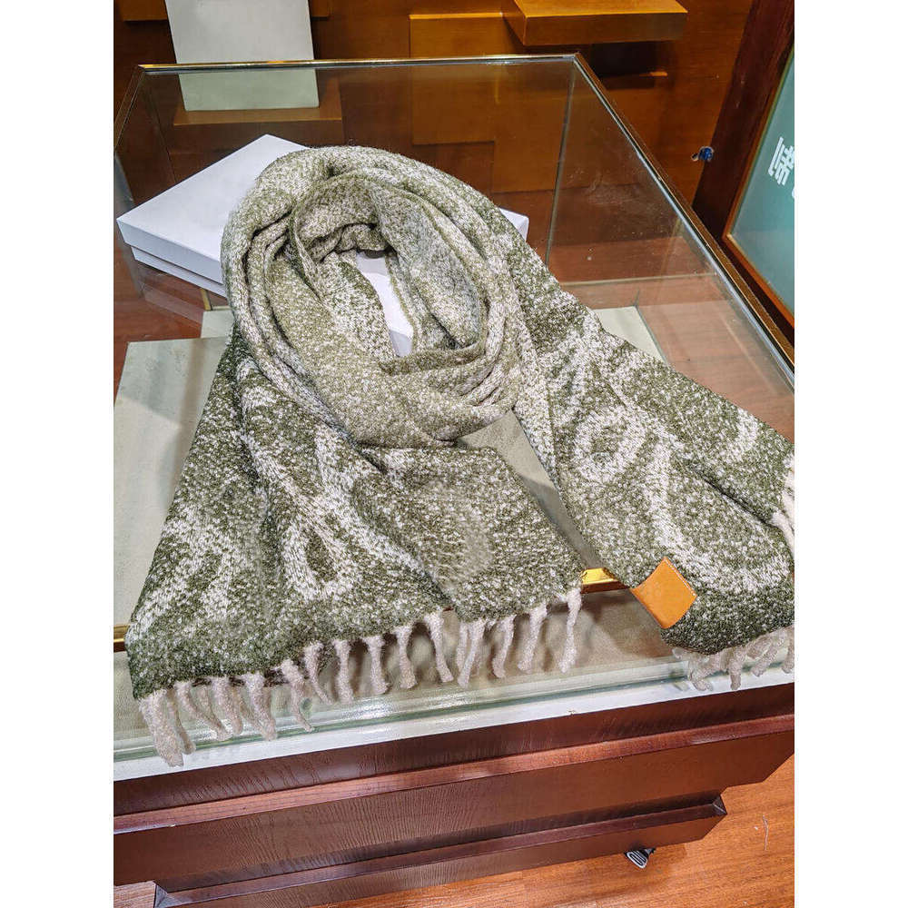 Classic Plaid Luxury Designer Scarf 100% Cashmere Tassel Designers Scarves Scarfs Shawl Sciarpa For Winter Womens and Mens gift