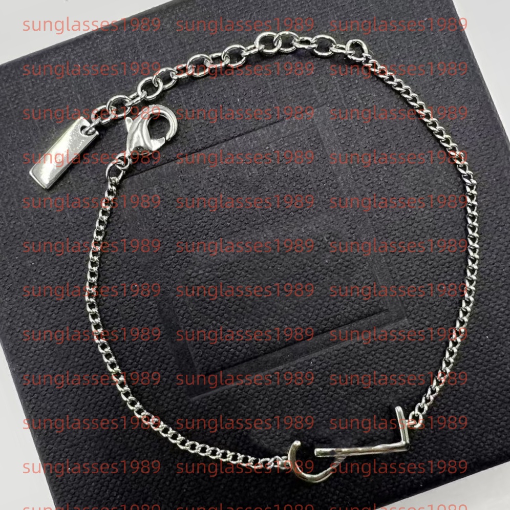 Hot selling Bracelet Fashion Luxury Jewelry Bracelet 18k Gold Silver Titanium Steel Diamond Bracelet Women's Chain Bracelet 0118