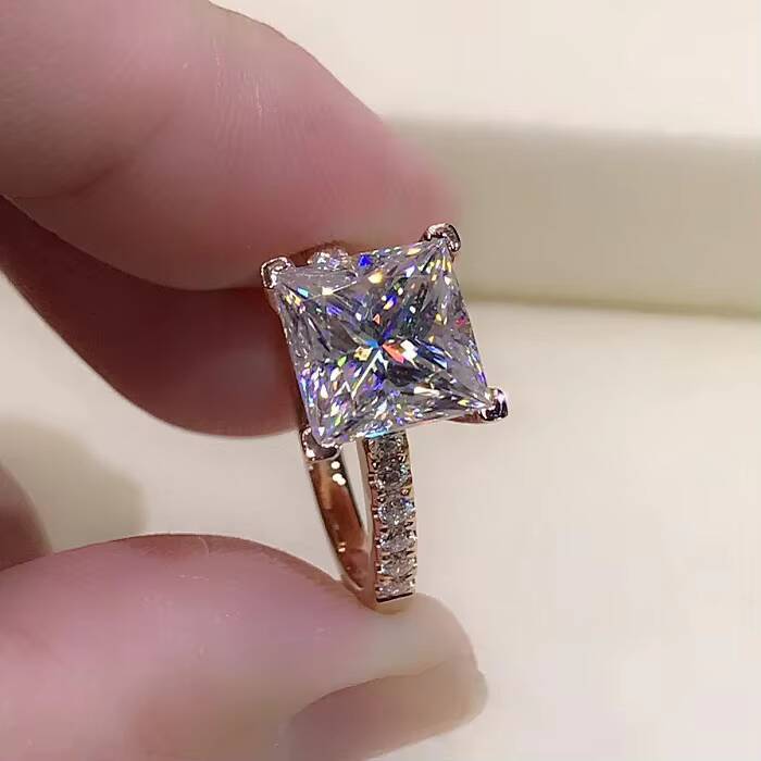 Unique Design 18K Gold With 3ct D Color Princess Cut Moissanite Diamond Ring Gemsmetone Jewelry Engage Ring
