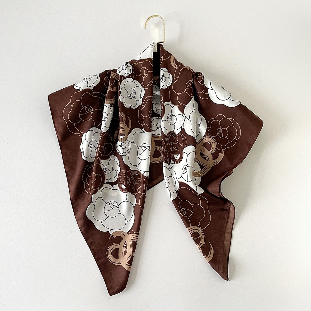 K1779 The same thin shawl as European and American supermodels is a casual and high-end feeling.