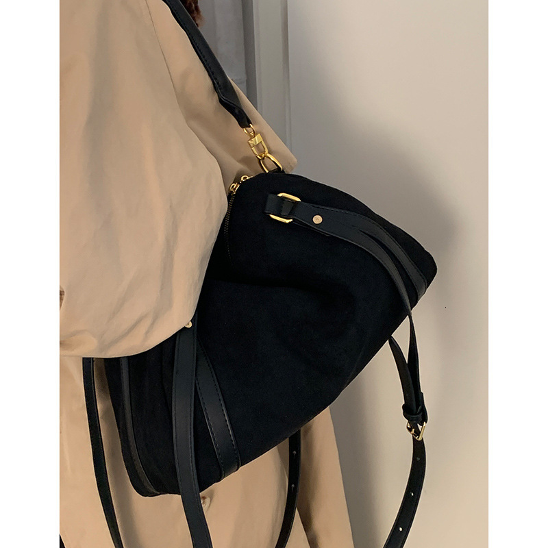 autumn new light luxury suede elegant large capacity niche versatile atmosphere shoulder bag commuting armpit bag designer diagonal cross bag