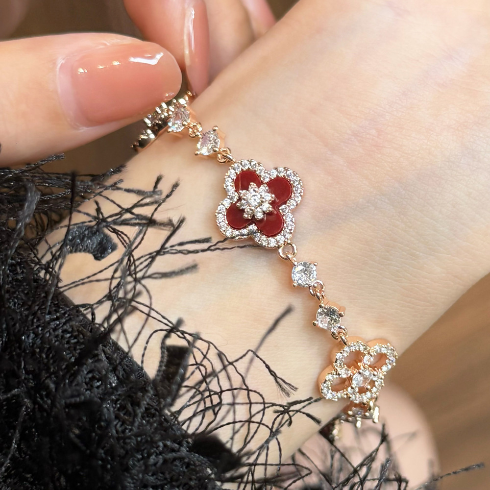 Light Fashionable Elegant High-end Four-leaf Flower Bracelet Daily Versatile Commuting Personalized Design Jewelry - view 3