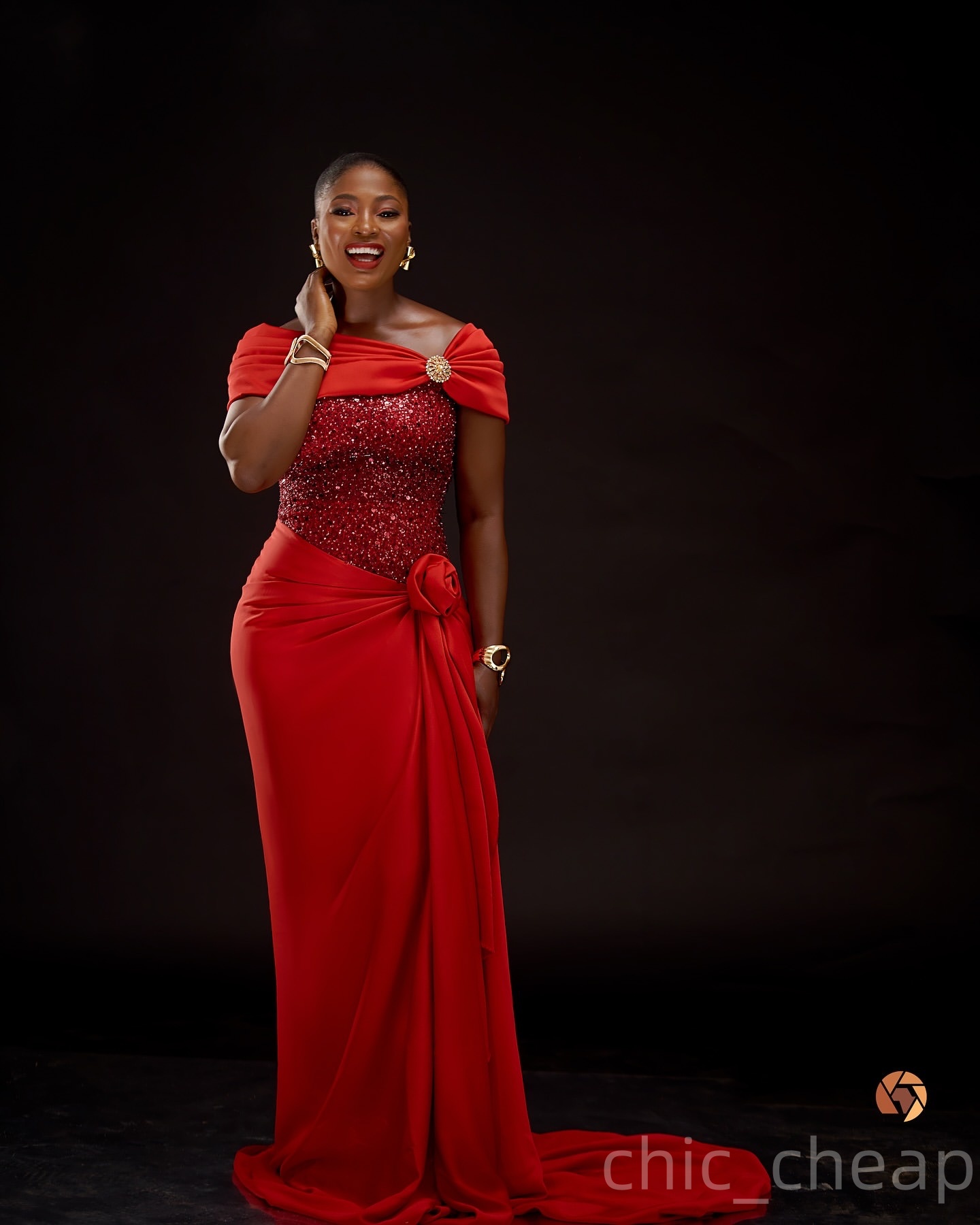 Aso Ebi Sheath Red Prom Dresses 2025 Sequined Crystals Satin Portrait Evening Formal Party Second Birthday Engagement Gowns Plus Size Dress For Specia