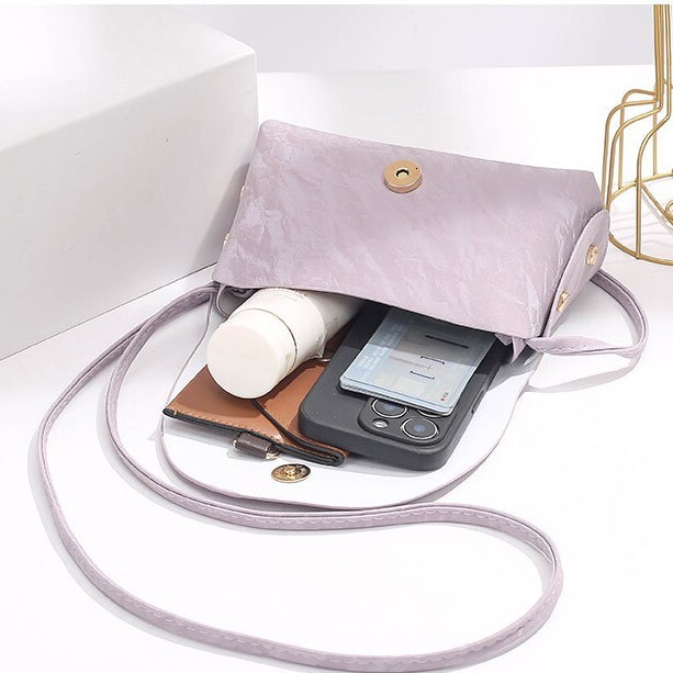 Autumn New Phone Bag Street Fashion atmosphere Wrinkle Versatile Small Square Bag Ethnic Style Crossbody Bag Designer Shoulder Bag