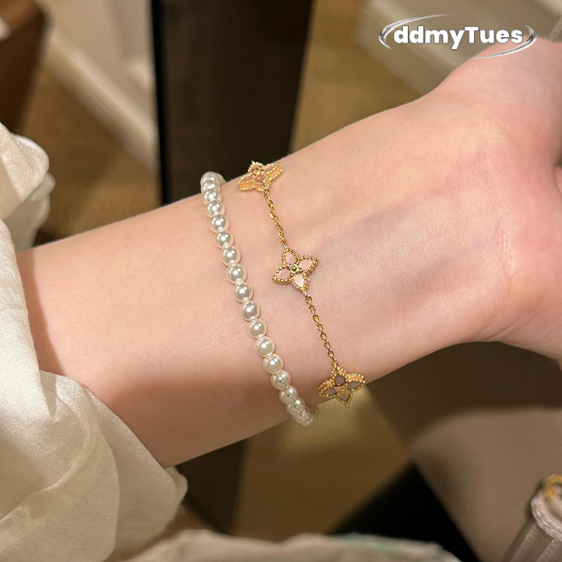 Fritillary Flower Petal Pendant Palace Style Bracelet Exquisite Light High-end Hand Accessories ddmythur ddmythur ddmythur ddmythur