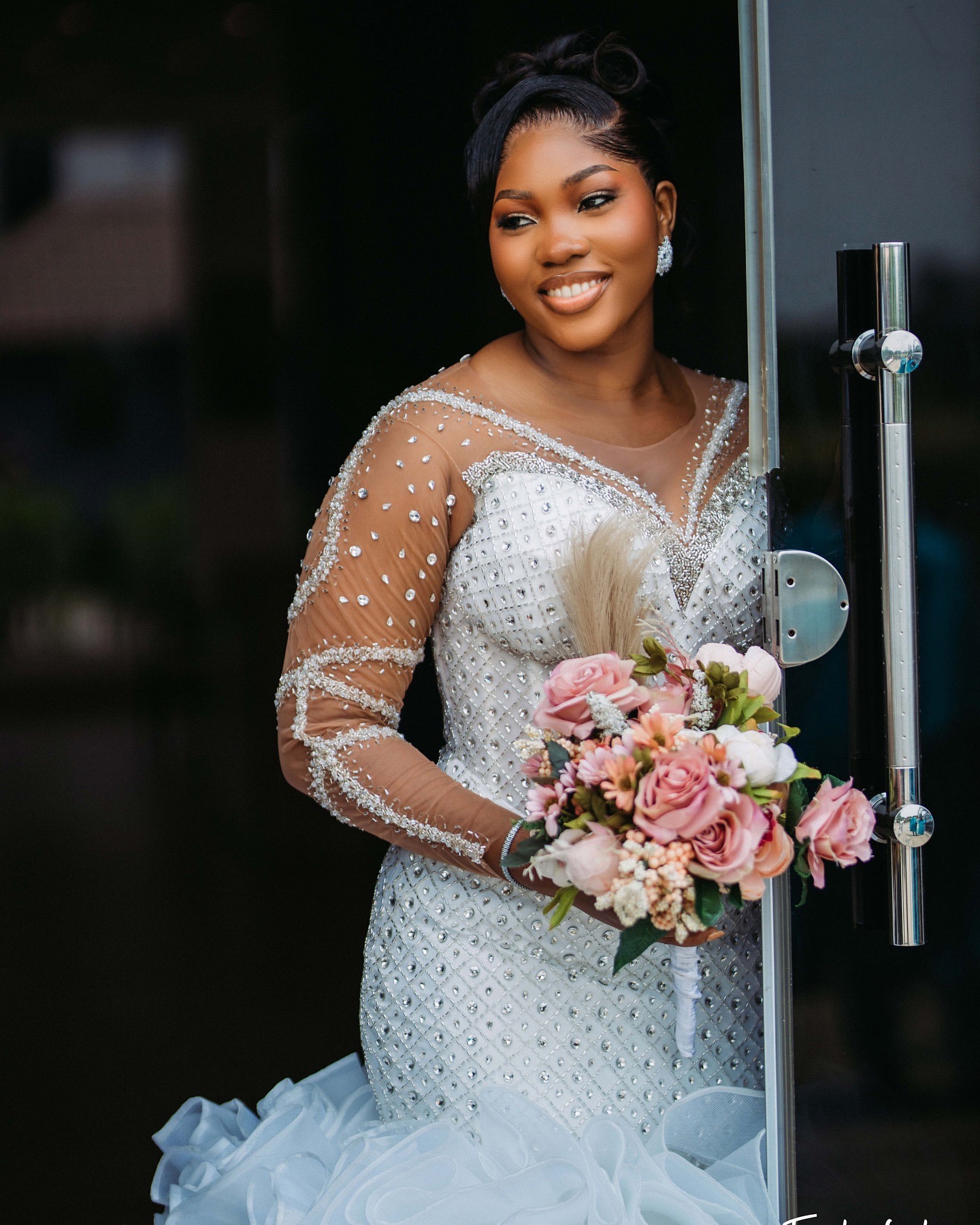 2025 Aso Ebi Plus Size Ivory Mermaid Wedding Dress Sheer neck Beaded Crystals Organza Tiers Luxurious Bridal Gowns Dresses