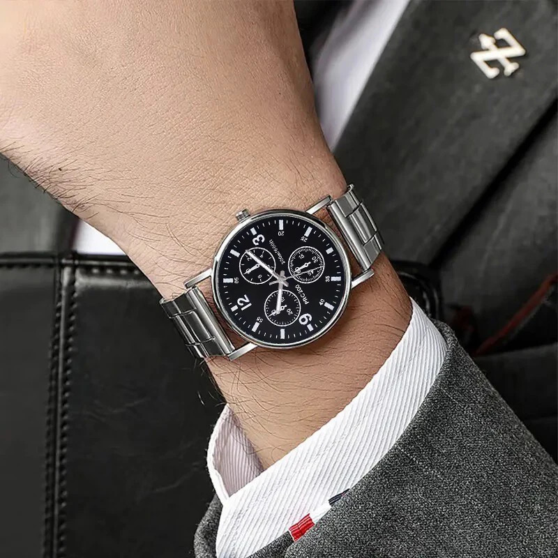 Fashionable mens stainless steel watch quartz business casual watch clock suitable for outdoor sports and multiple sce 250901