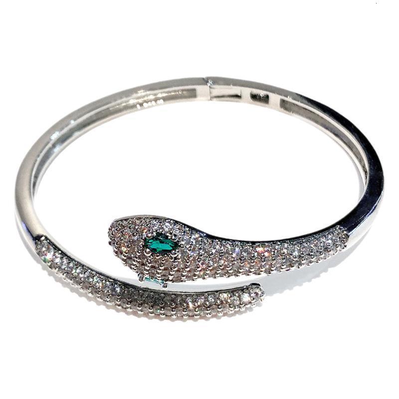 Luxury Brand Designer Jewelry European And American Fashion Exotic Snake Bracelet Green Eye Open Snake Female Evil Eye Bracelet Retro Exaggerated Whol