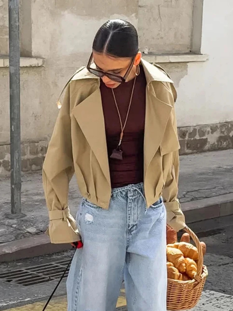 Chic Khaki Double Breasted Short Trench Coat For Woman Causal Lapel Pleated Loose Jackets 2025 Autumn Outerwear Tops Female 250901