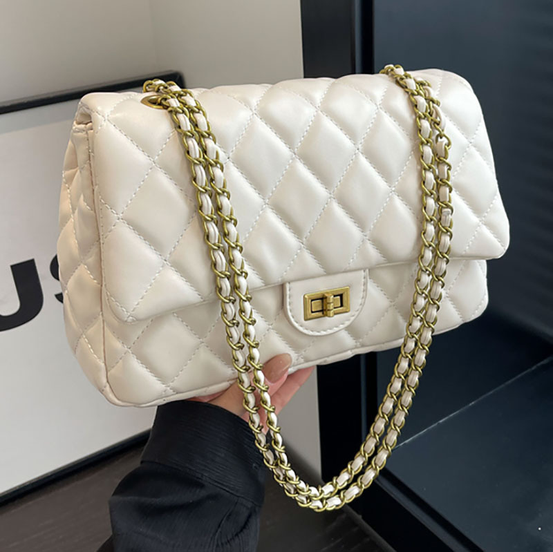 Free delivery designer bags Large capacity tote bag women retro armpit bag commuting handbag shoulder bag Flexible-use white cute