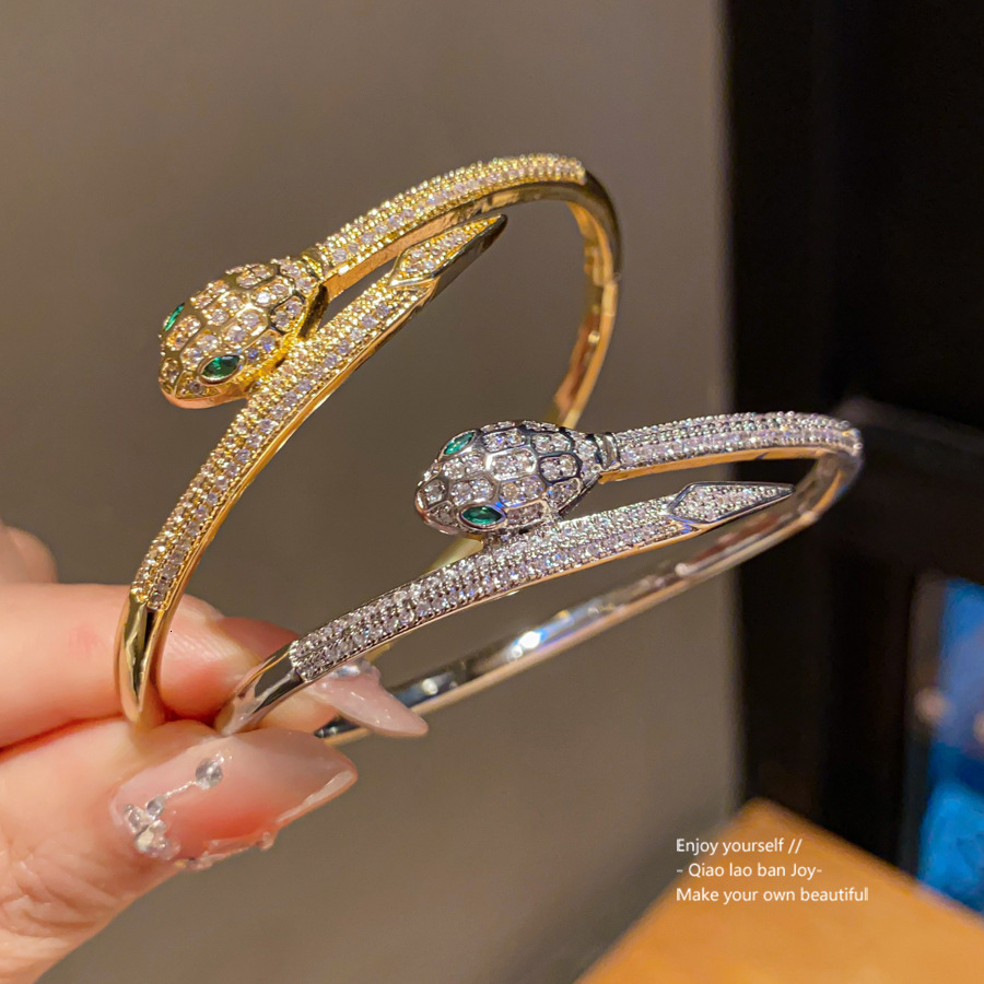 Brand 18K Real Gold Plated Zircon Snake Cross Clasp Bracelet Fashion Versatile Bangle Light Luxury High-End Feel Women's Jewelry Z260313