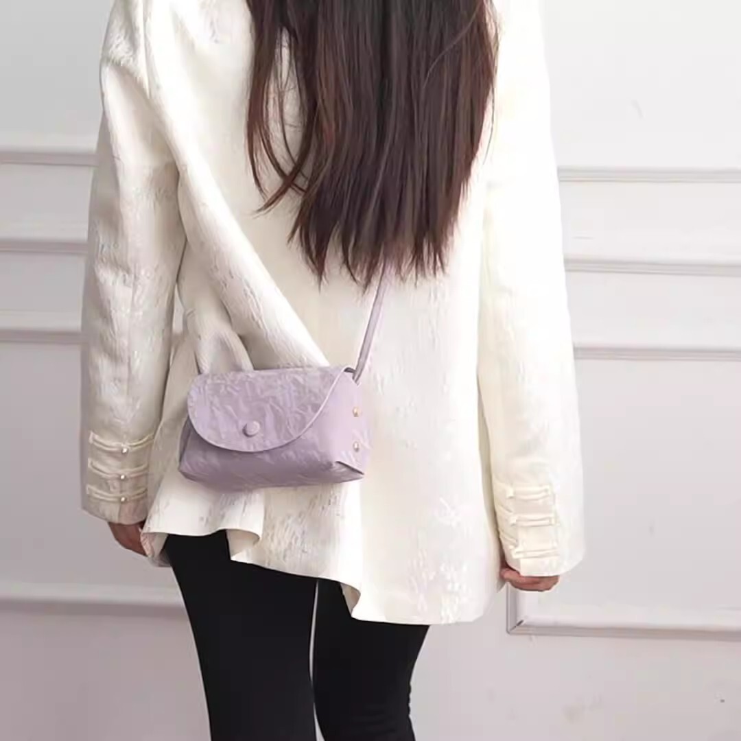 Autumn New Phone Bag Street Fashion atmosphere Wrinkle Versatile Small Square Bag Ethnic Style Crossbody Bag Designer Shoulder Bag