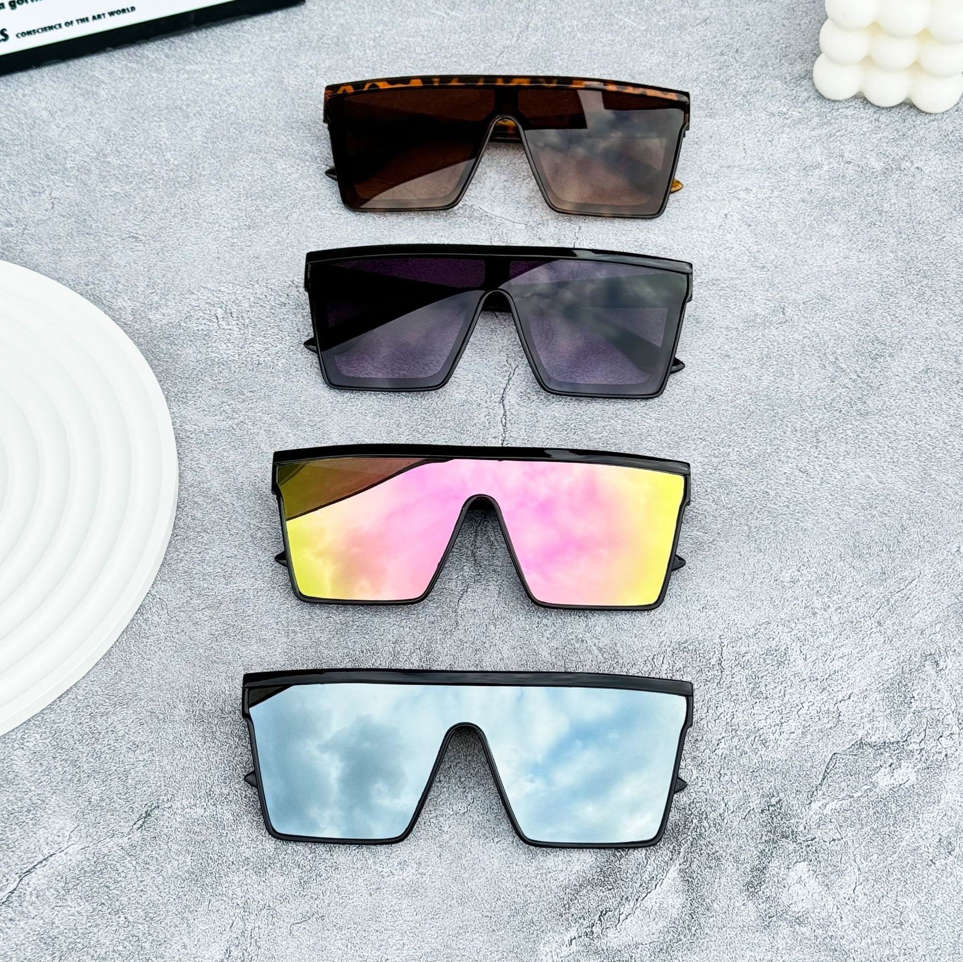 Unisex Street Trendy Frames Sunglasses, Trendy Casual Flat Top Sunglasses for Everyday Use, Fashion Styling Accessories for Outdoor Activities