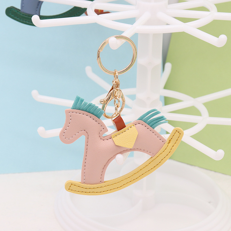 Bag charms designer Keychain charm for Men and Women leather Exquisite Backpack Pony Pendant Car Key Ring