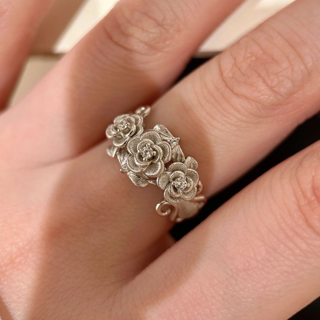 Luxury Brand Designer Jewelry Xiaohongshu Hot-Selling Vintage Silver Brushed Rose Flower Ring Retro Fashion Personality Temperament Ring One Piece Dro