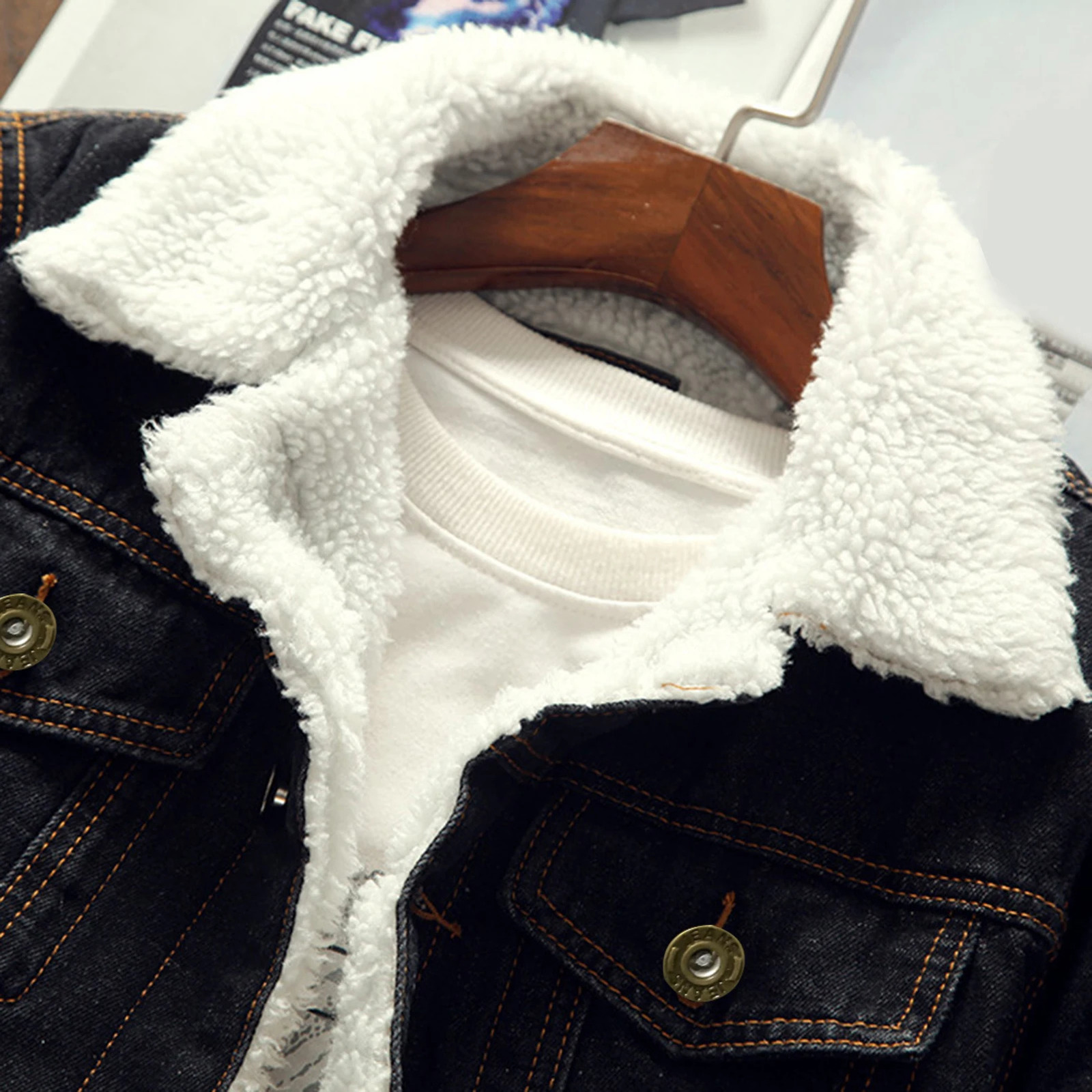 Men Winter Autumn Jacket Denim Inner Fleece Thicken Winter Jeans Jacket Coat Mens Turndown Velvet Jacket Mens Fur Parkas 250829