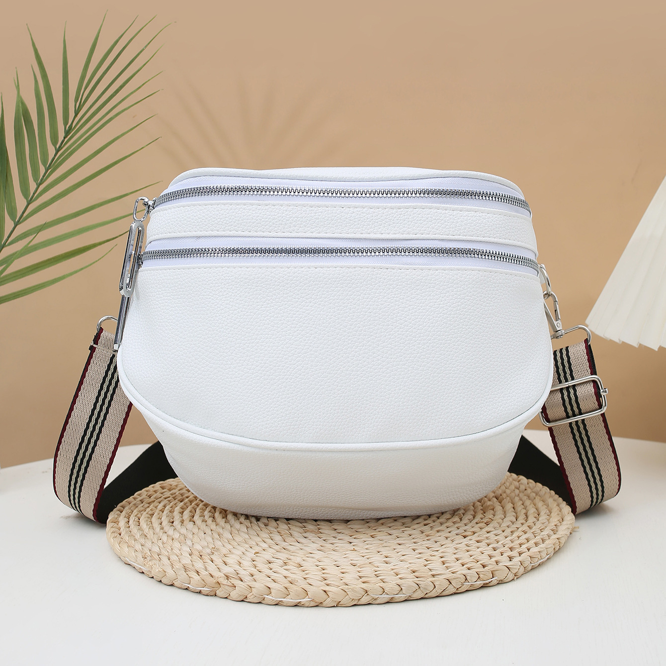 Women Stylish Crossbody Bag with Wide Strap Vintage Chest Bag PU Leather Fashion Sling Bag Female Daily Dating Bag