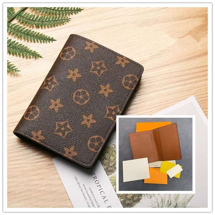 Passport booklet women Brown flowers wallets leather passport cover brand credt card holder men business passport holder wallet carteira masculina With box