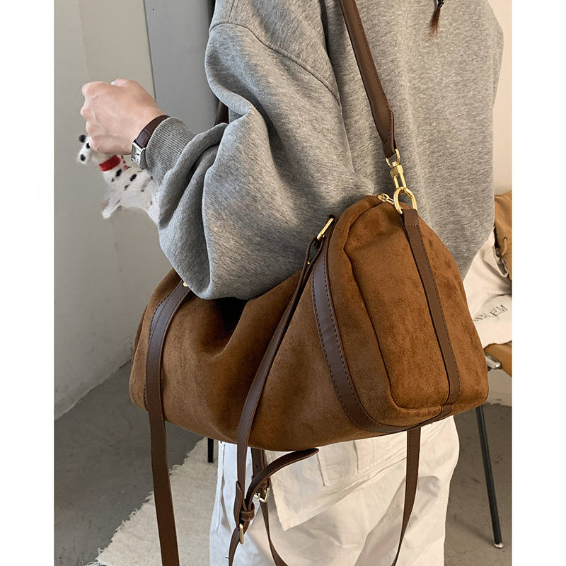 autumn new light luxury suede elegant large capacity niche versatile atmosphere shoulder bag commuting armpit bag designer diagonal cross bag