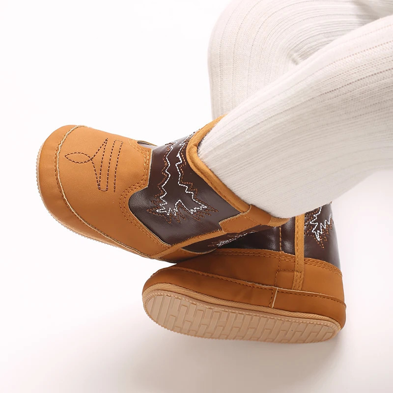 Baby Booties Vintage Tassel Antislip Sole Winter Warm Baby Boys Girls Western Boots Snow Booties First Walkers Infant Shoes 250901