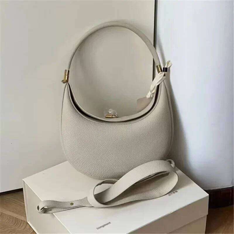 Women's Dumpling Bag Crescent Portable Split Leather Croissants Fashion Diagonal Designer Popular Soft Chest Bags