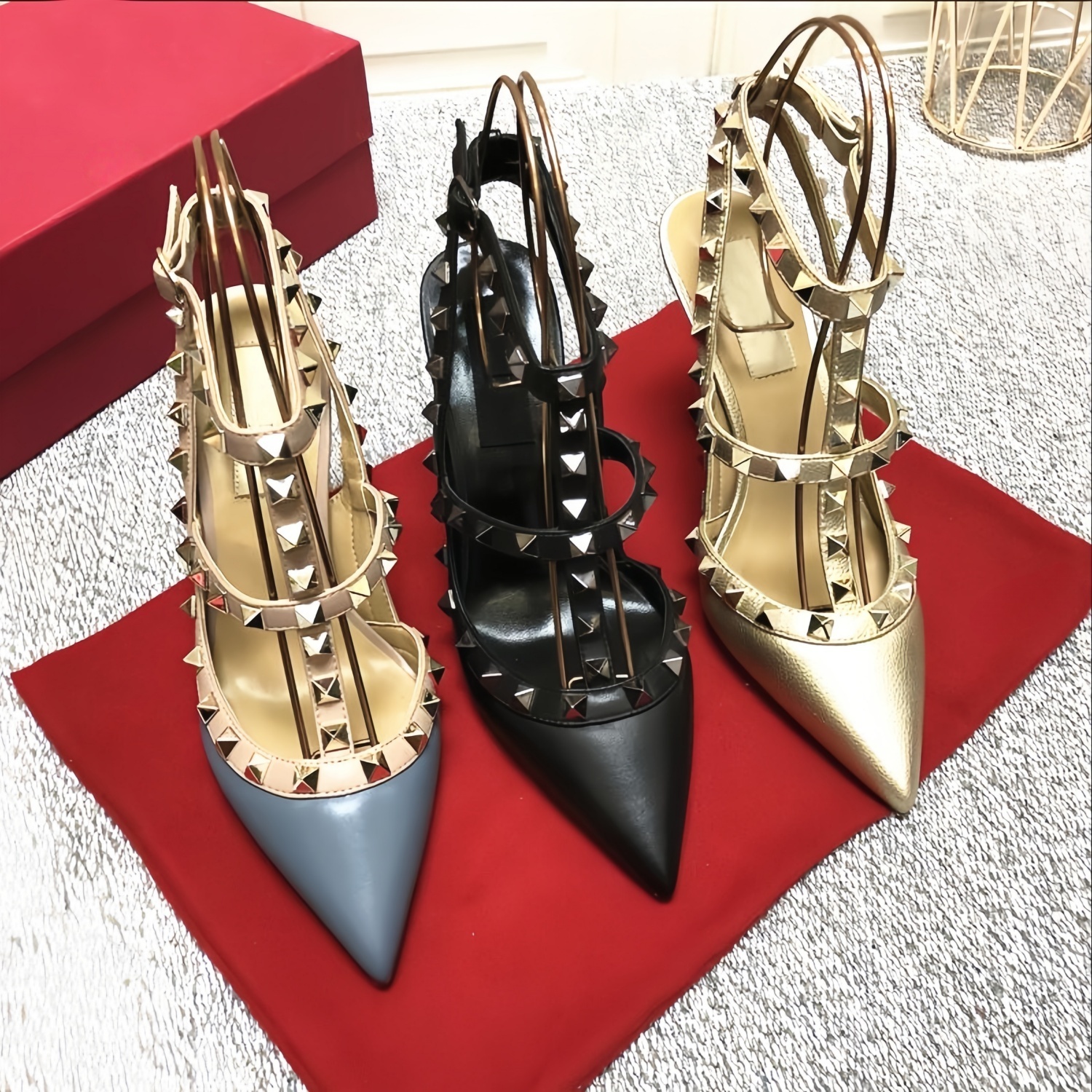 Designer Women Sandals High Heels Pointed Toes Shoes Luxury V Rivets Leather Sandals 6cm 8cm 10cm Black Nude Matte Stiletto Heels Slippers 35-44