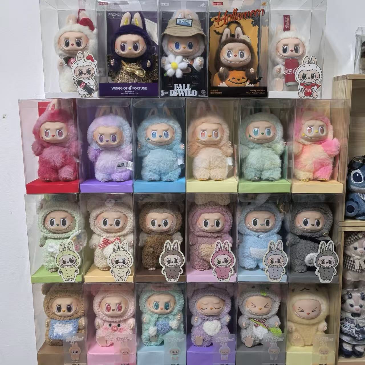 labubu doll V1 V2 V3 Monsters Big Into Energy Series Blind Box Christmas present Key chain Decorative item Blind box gift