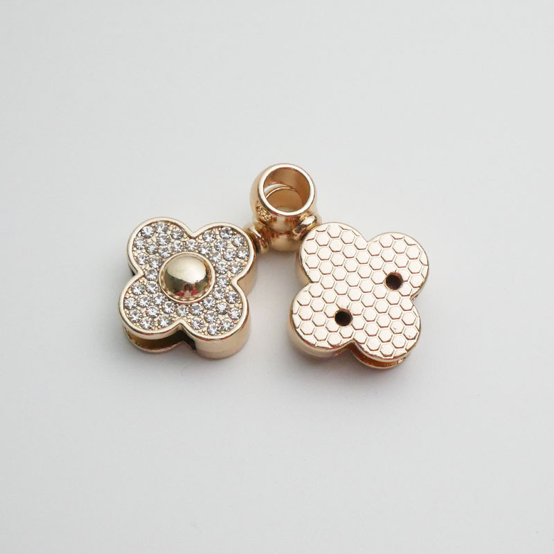 Fashion Accessories Keychains Lanyards Chic Keyring Decoration Trendy Key Chain ID Badge Holder Featuring Intricate Leaves Embellished by Shimmering S