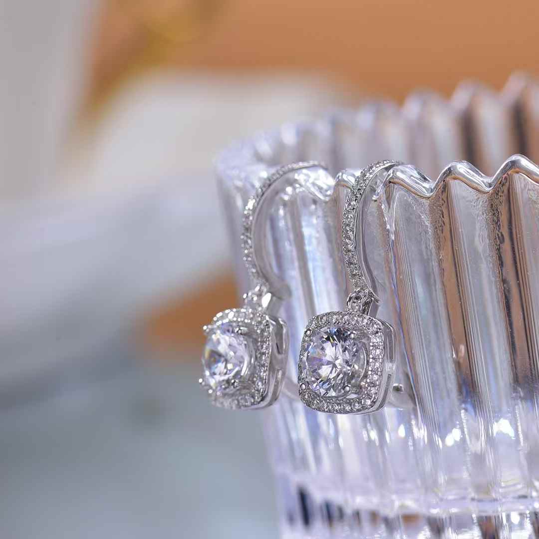 Luxury Square framed Moissanite Huggie Earrings Sparkling Embellished Hoop Earrings for Women Hypoallergenic Sterling Silver Jewelry