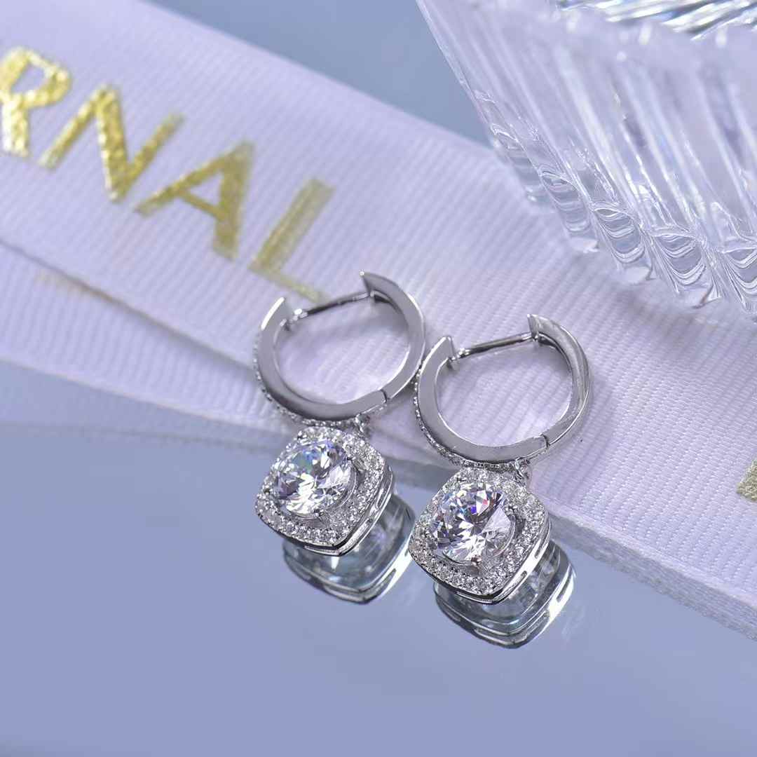 Luxury Square framed Moissanite Huggie Earrings Sparkling Embellished Hoop Earrings for Women Hypoallergenic Sterling Silver Jewelry